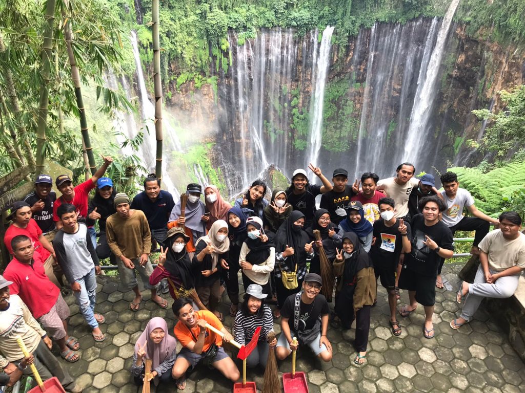 Tumpak Sewu Lumajang Mulai Dikunjungi Wisatawan. ( foto dari Cak Abdul Karim)